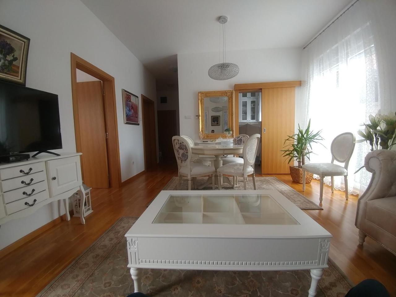 Jc10 Apartment 3 Bedroom, Free Parking, 73Sqm Novi Sad Exteriér fotografie